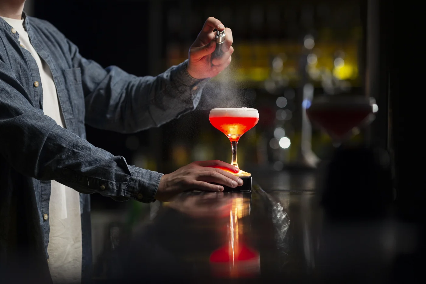 Barman BeatBar Air Padel Varese mixology cocktail